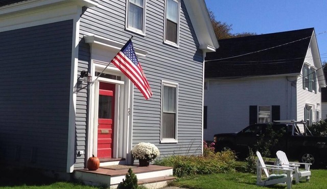 Beautiful South End home, 5 minute walk to downtown and beach!