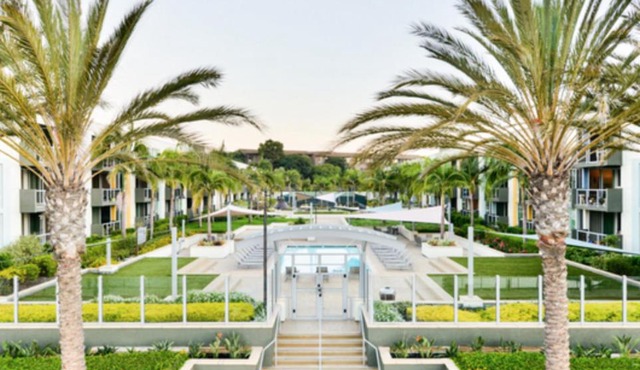 Beautiful Waterfront Townhome!