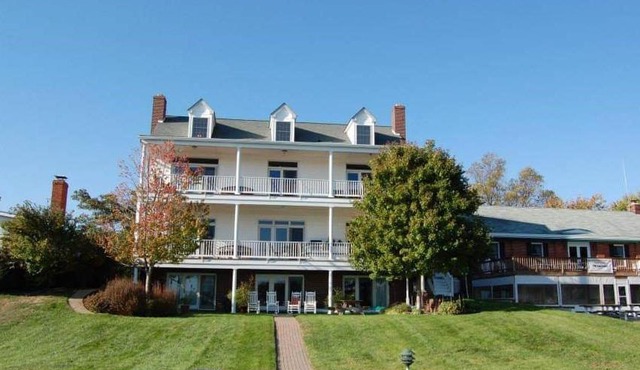 Blue Heron Inn - A Bed and Breakfast LLC