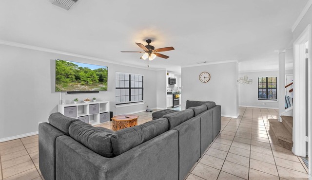 Blue Yard Homes Spacious Family Stay Near Randolph AFB PS5 + Backyard
