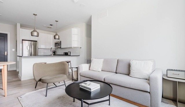 Blueground | East Boston 2bd apartment
