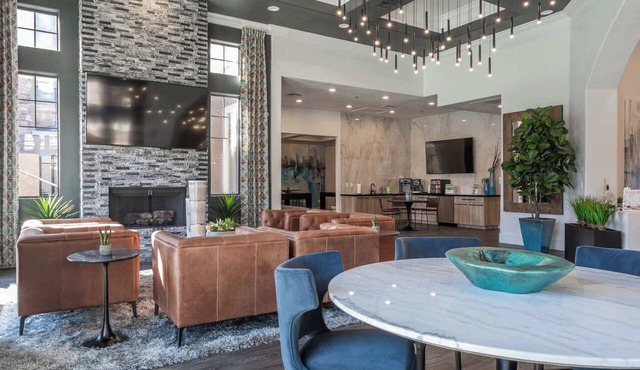 Boulevard Stays 2BR by Stadium Pool, Parking, Gym 06