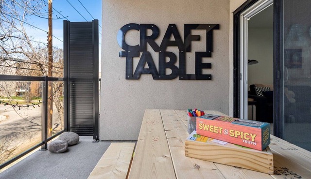 Bright & Bold 4BDRM Modern Retreat