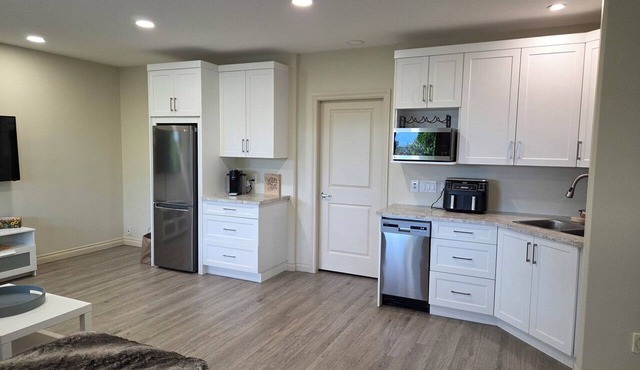 Bright, new and quiet suite that is pet friendly.