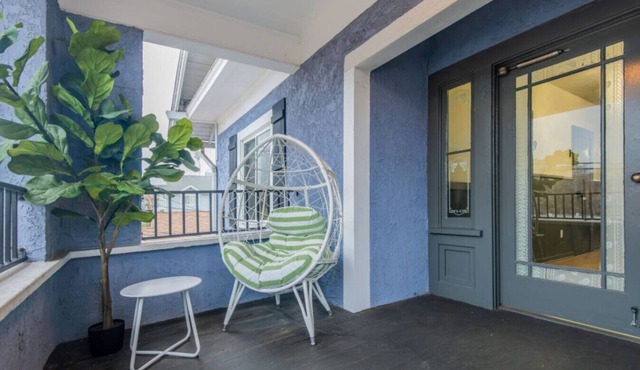 Broadway 10 -Affordable Private Studio