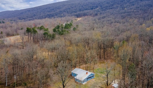 Cabin in Ouachita Mountains near State Park