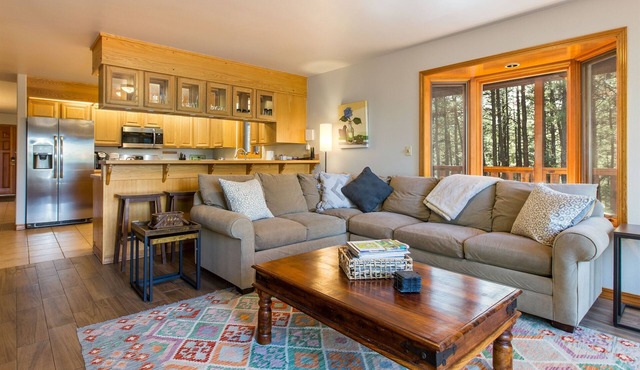 Cabin Walkable to Lake with Hot Tub, Deck & Views, Pool Table, Near Golf & Bike