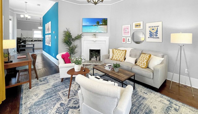 Casa Joy: Chic Historic Home w/King Bed