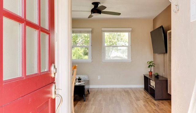 Centrally Located, 1-BR at Long Beach Casitas
