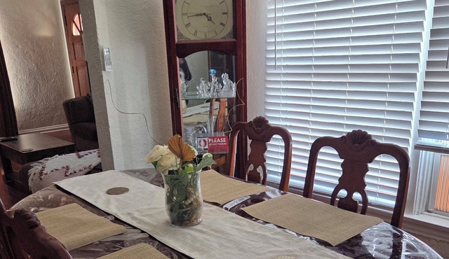 Charming, Cozy Casita!