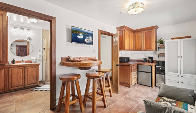 Charming 1-bedroom casita with AC in Old Town Albuquerque
