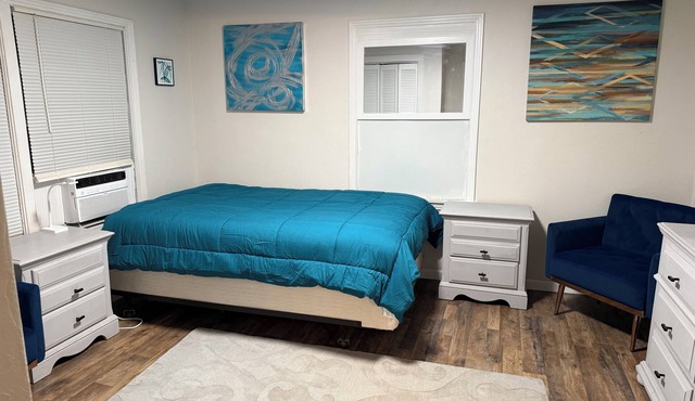 Charming 2-bdrm home in Little Rock with WiFi and AC