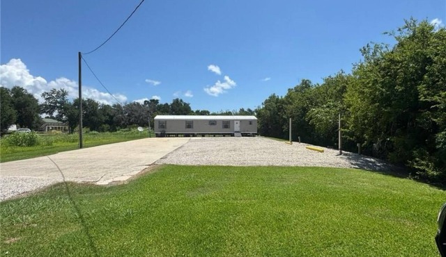 Charming 3-bedroom, 2-bath house with AC in Buras