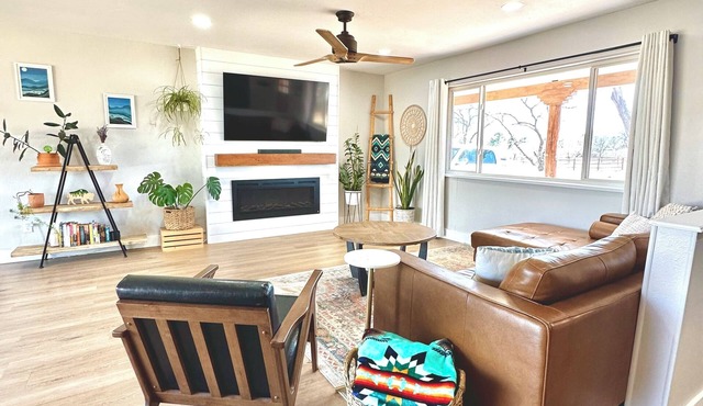 Charming 3BR In-Town Cortez Home w/Sauna & Mesa Views – Family & Pet-Friendly