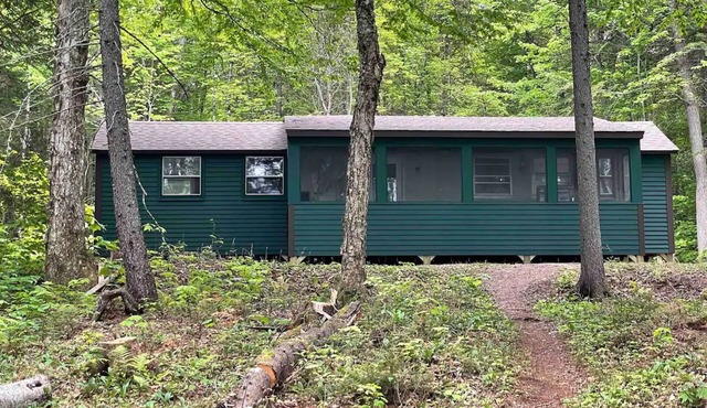 Charming Camp on quiet Richardson Pond in Andover
