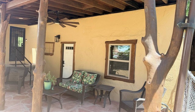 Charming HIstorical cottage in amazing El Paso