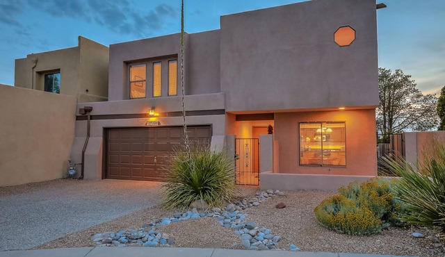Charming home in the Albuquerque foothills