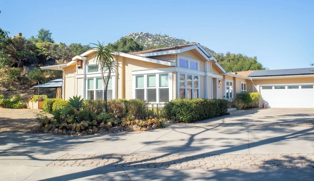Charming house in soothing Ramona perfect for your getaway