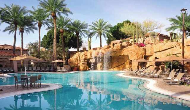Check out 𝐅𝐢𝐧𝐝𝐢𝐧𝐠 𝐌𝐞𝐢𝐥𝐢 for our Desert Oasis Resort Villas+Amenities