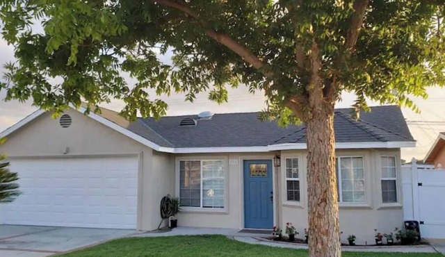 Cheerful 3 Bedroom 2 Bath Patio Home