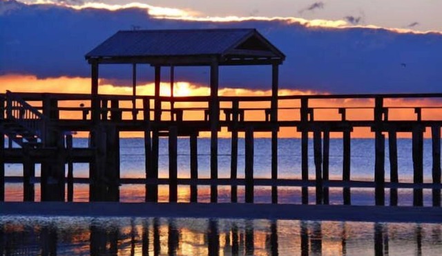 Chesapeake Bayside Bungalow in Deale
