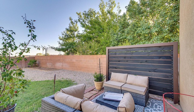 Chic New Mexico Retreat w/Patio, Grill & Fire Pit