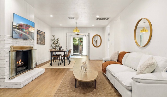 Classic Inglewood Gem 3Bed/1Bath w/Jacuzzi
