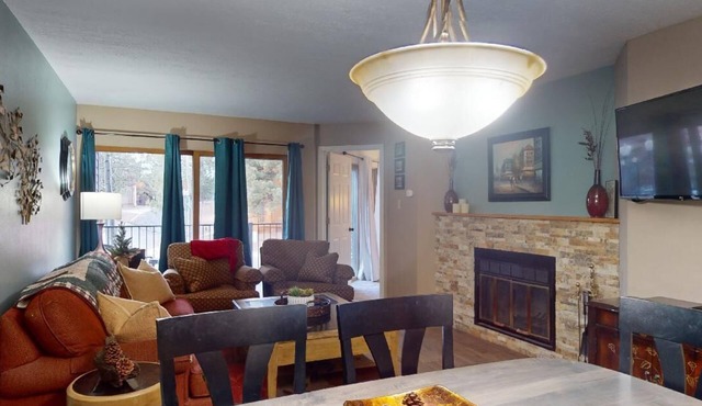 Close to Slopes | WiFi | Easy Access | Mountain Spirits 211