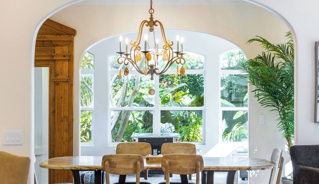 Coastal Paradise - Private Luxurious Spacious Resort Beach Living!