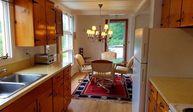 Convenient, private, well equipped home, located in beautiful Thomaston.