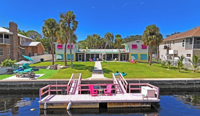 Cotee River Tiki Hut