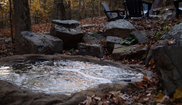 Couples Tree Loft Rock Hot Tub Buffalo River