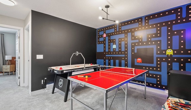 Cowboy Chalet SE, AC, Games, King Bed, 20 min to Down Town
