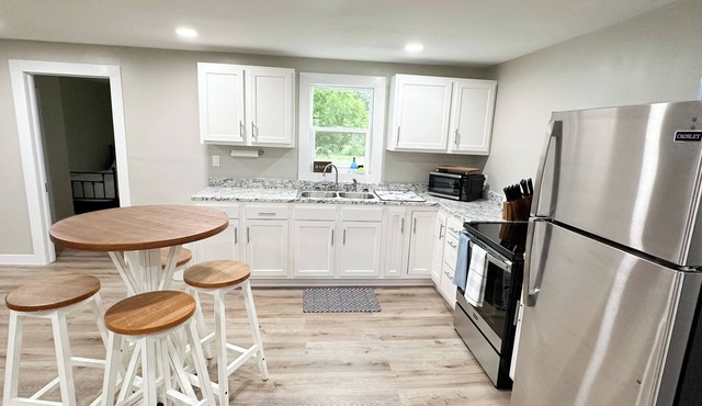 Cozy 3- bedroom home with small town charmn