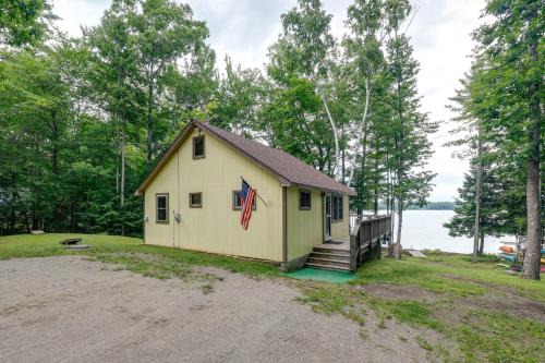 Cozy Chemo Pond Cabin w/Dock & Waterfront Views