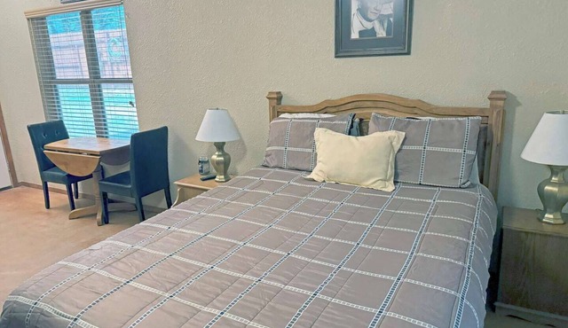 Cozy Efficiency at the Lodge - Lake Buchanan