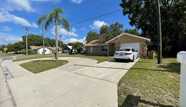 Cozy home w/open floor plan - easy access to beaches, parks, and Bucs Stadium