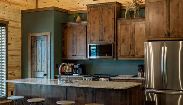 Cozy Lodge at Ward Creek Ranch close to interstate and wedding venues.