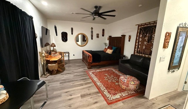 Cozy Mini Suite, Shared Newley Remodeled House. Peaceful, Darksky neighborhood