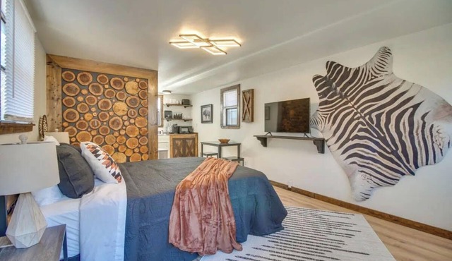 Cozy Studio Cabin! Close to Downtown Siloam Springs in Gentry