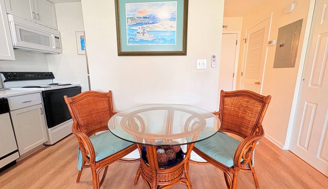 Cozy Updated Studio | Prime Resort Location