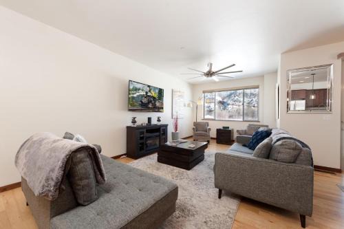 Crimson Cliffs - Unit 8 in Durango