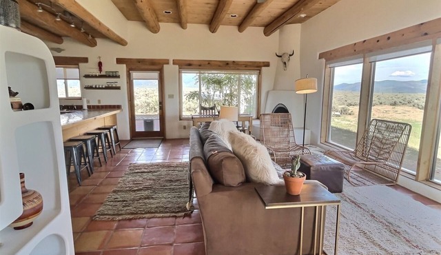 Custom Adobe Home 360º Mountain Views