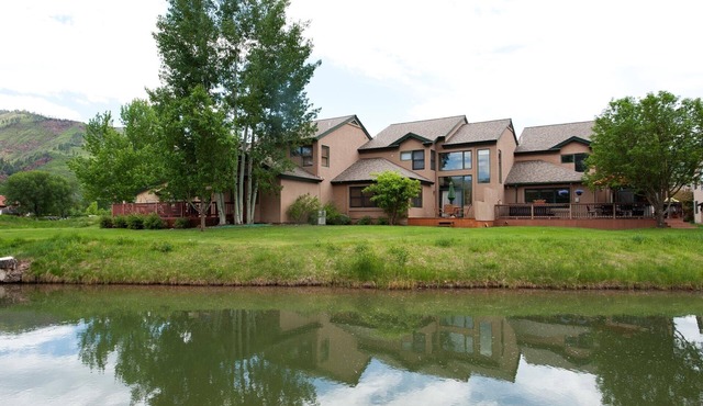 Dalton Ranch Townhome on 11th Fairway & Waterway - A/C - Unbeatable Views