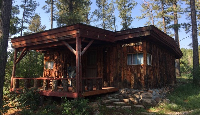 Denmin Cabin - El Porvenir Cabins - Hermits Peak