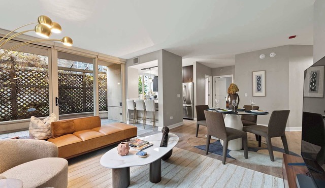 Designer 3BR with Resort Amenities and Balcony