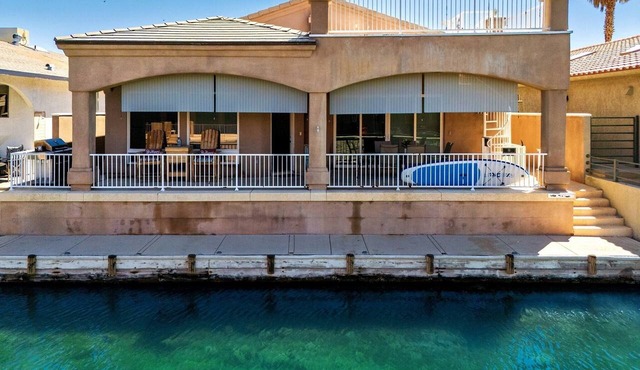 Dock & Chill – Parker Riverfront on Colorado River