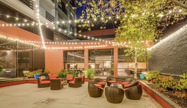DoubleTree by Hilton Huntington