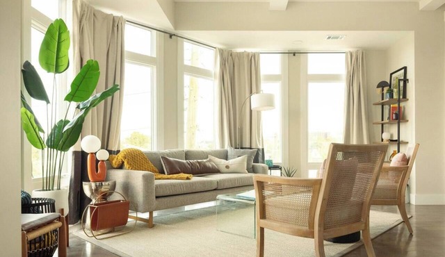 Downtown, contemporary, 2 bedroom, Roof Terrace! 3A
