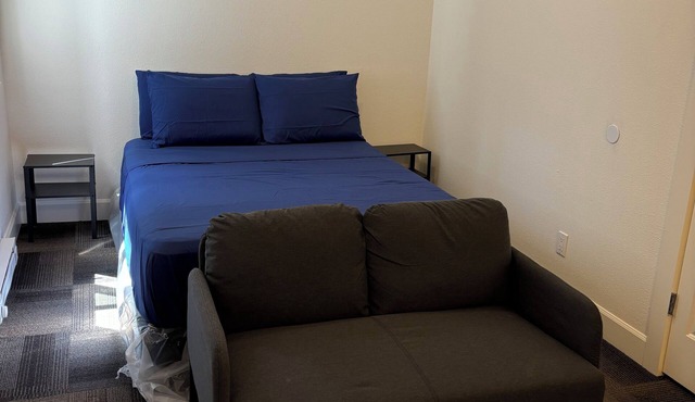 Downtown Portland Cozy Studio